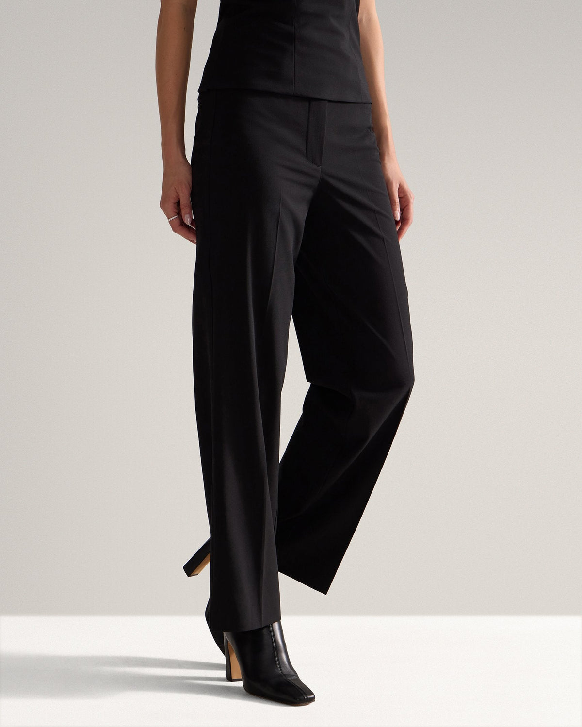 Women's Executive Straight Leg Tailored Pant